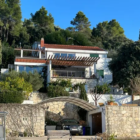 Seafront Kuca Banja *