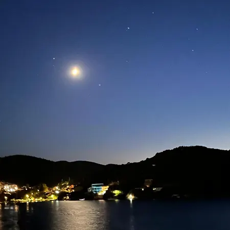 Seafront Kuca Banja *