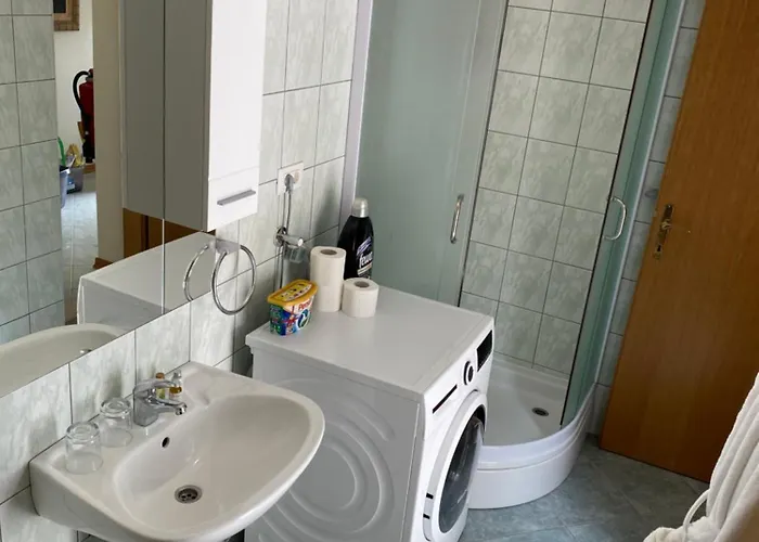 Seafront Kuca Banja Apartman